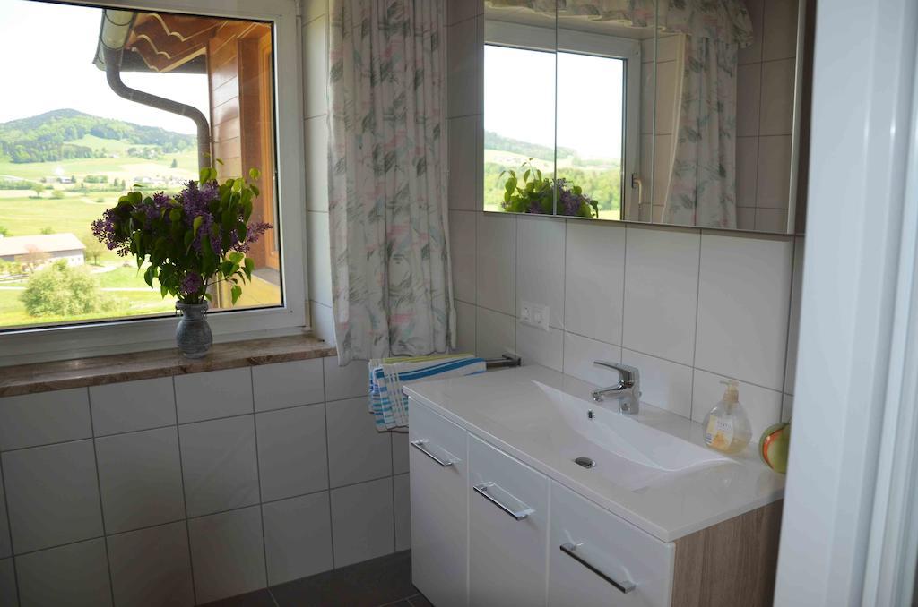 Ferienhaus Mitterbauer Oberhofen am Irrsee Kamer foto